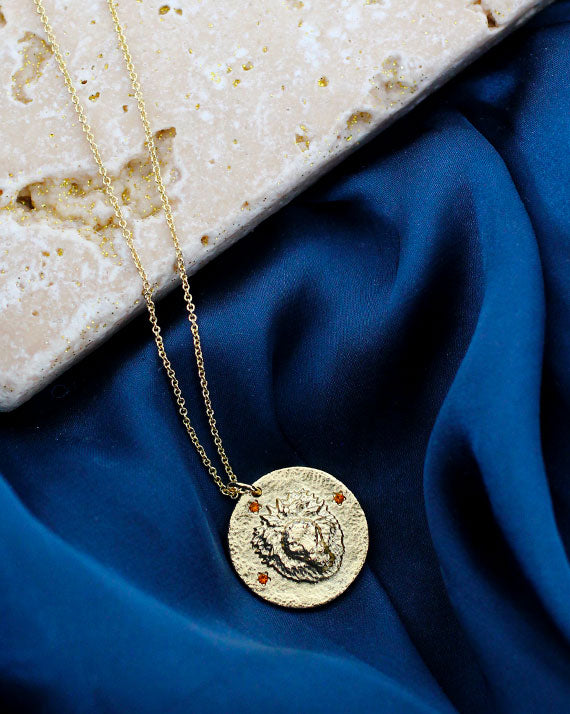 Leo Zodiac Gold Pendant – GeumJewels
