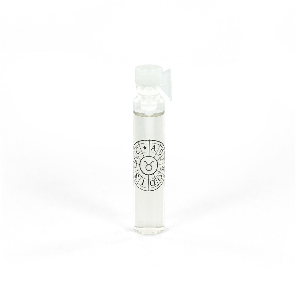 Commandez gratuitement votre eau de parfum de 2 ml du parfum Taureau de la marque Astrodisiac - Designer Claire Naa : Créatrice de bijoux sur les signes du zodiaque à Paris